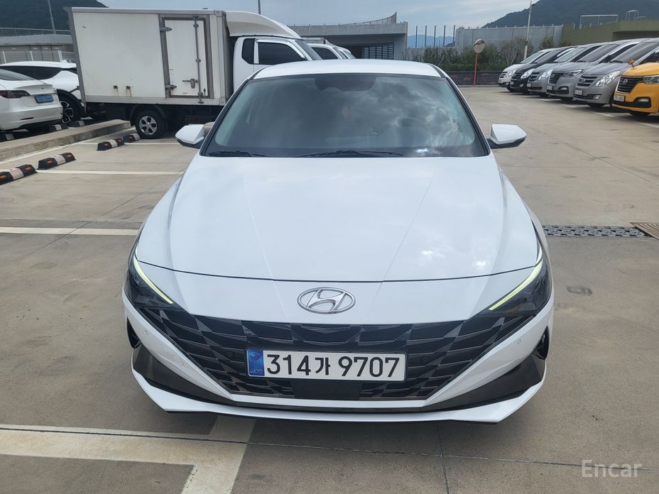 Hyundai AVANTE 2021