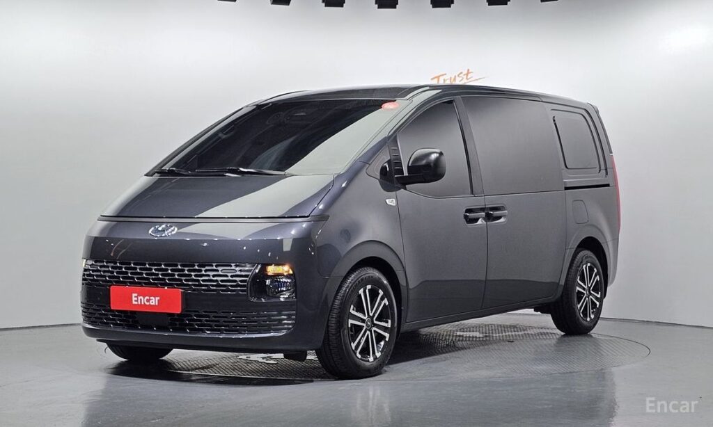 Hyundai Staria 2022
