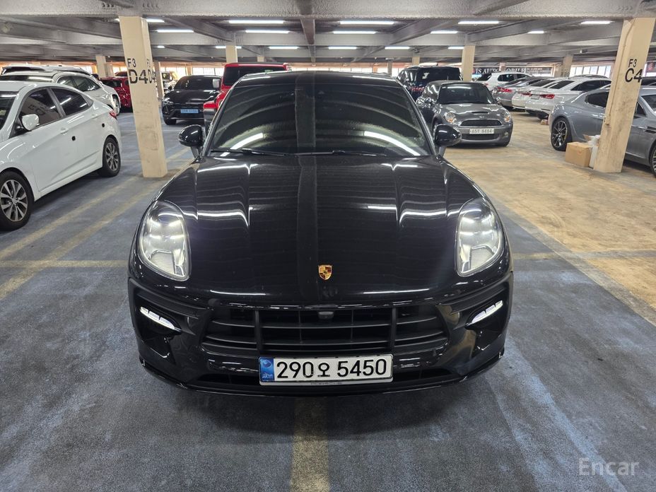 Porsche Macan 2020