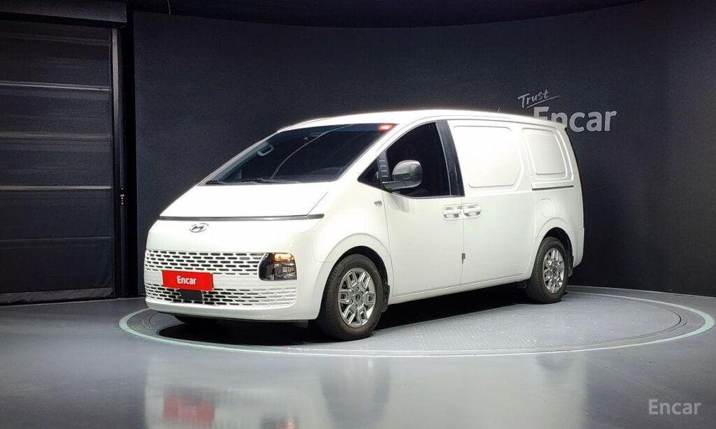 Hyundai Staria 2024