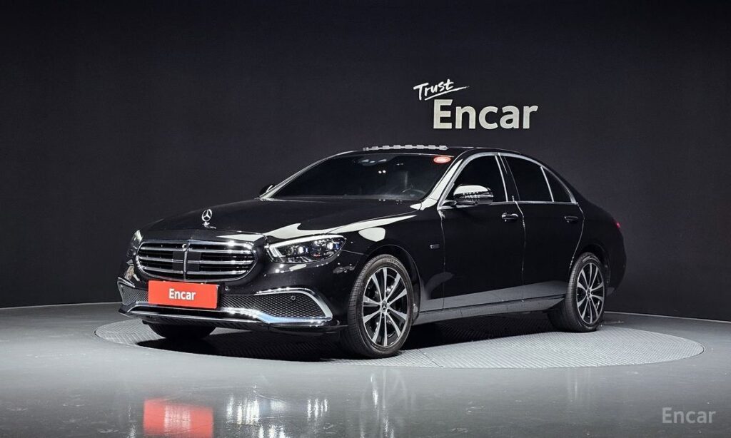 Mercedes-Benz E-Class 2021
