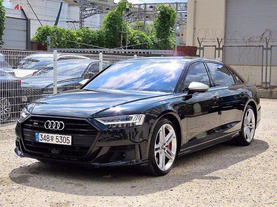 Audi S8 2021