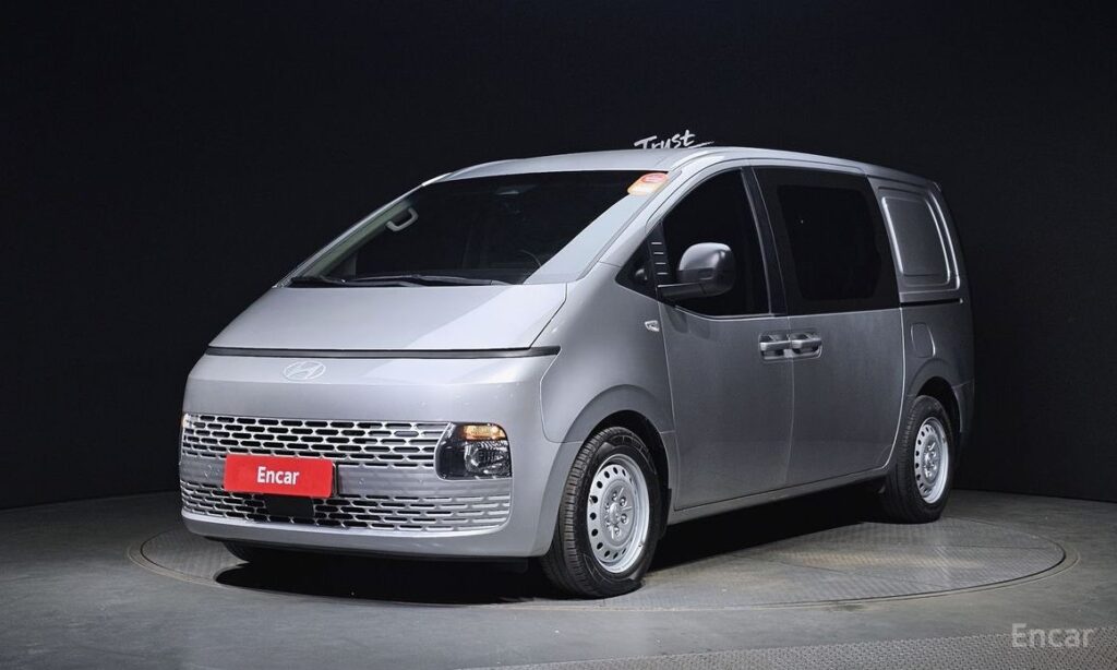Hyundai Staria 2022