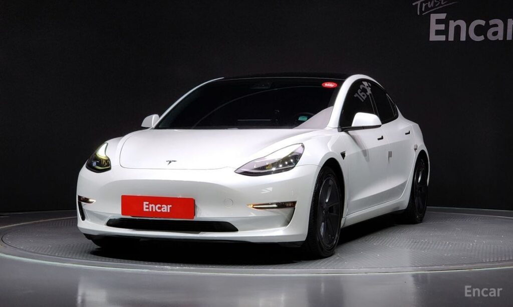 Tesla Model 3 2021