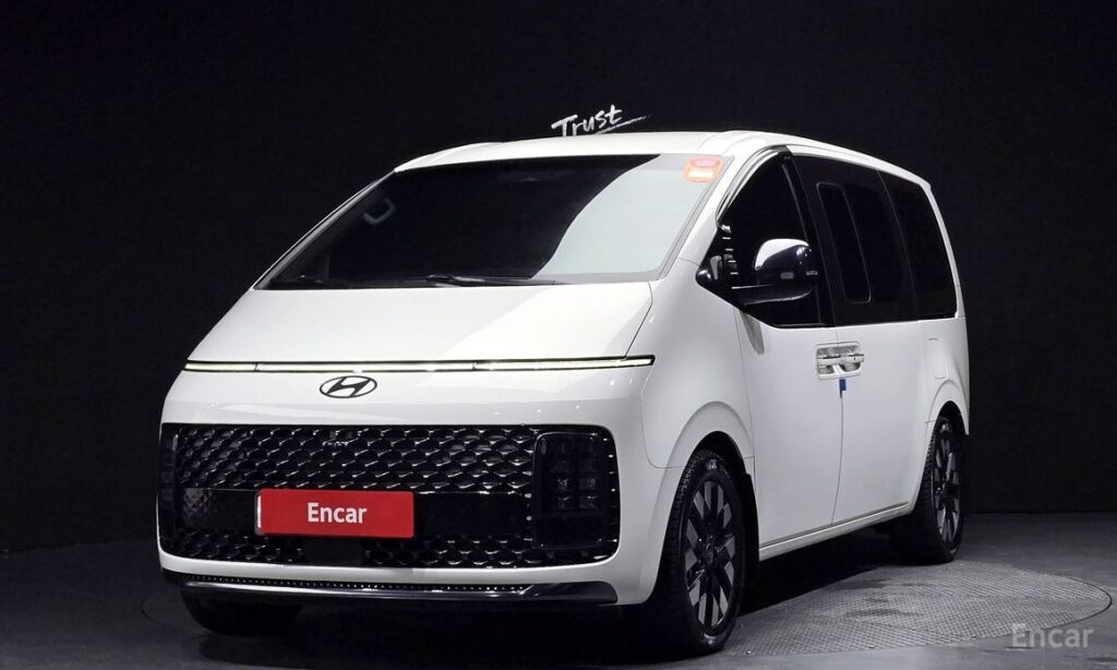 Hyundai Staria 2025