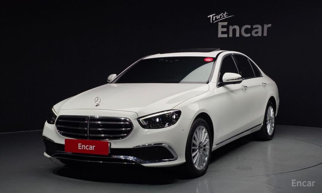 Mercedes-Benz E-Class 2023
