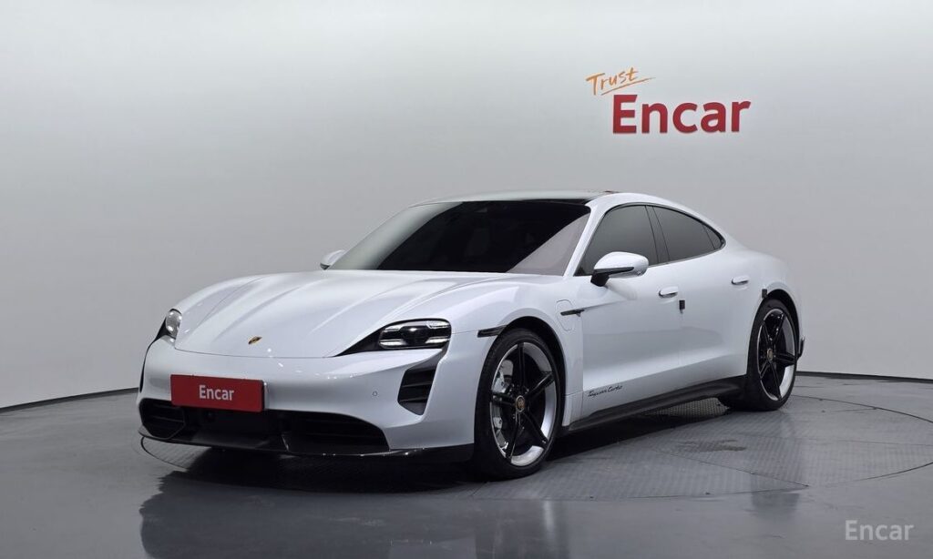 Porsche Taycan 2021