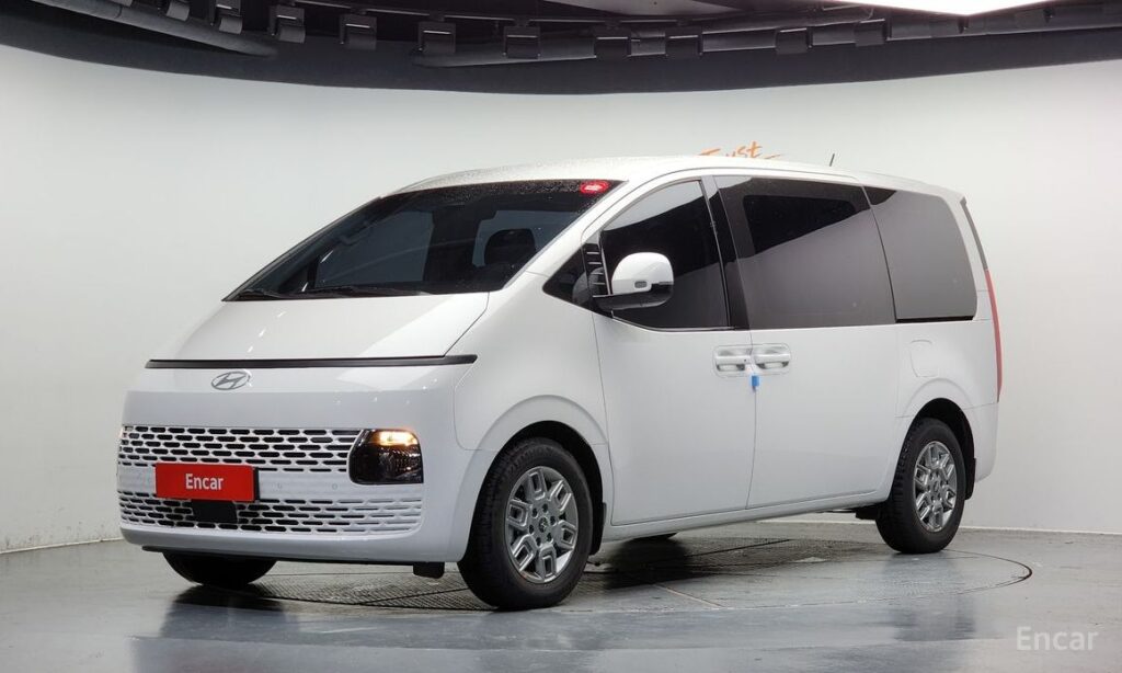 Hyundai Staria 2025