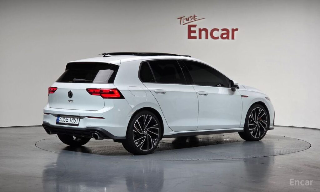 Volkswagen Golf 2024