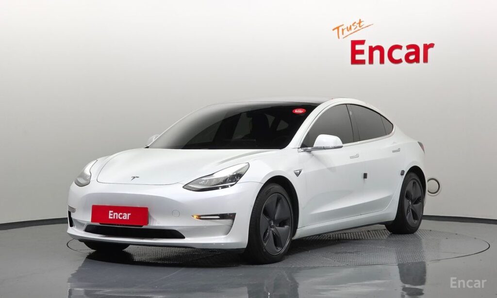 Tesla Model 3 2020