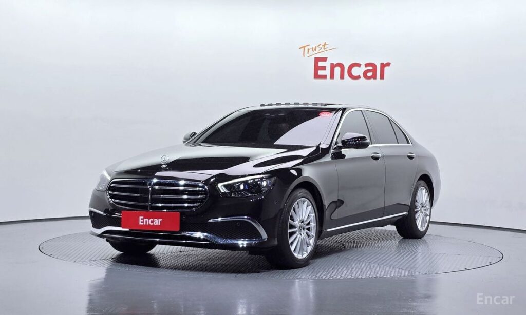 Mercedes-Benz E-Class 2022