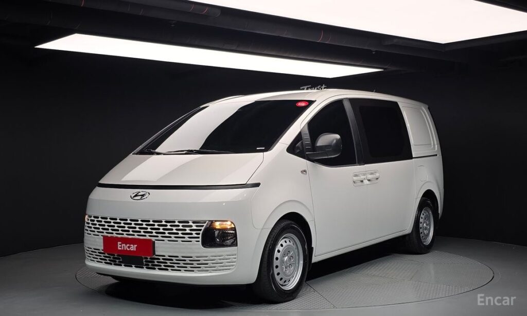 Hyundai Staria 2024