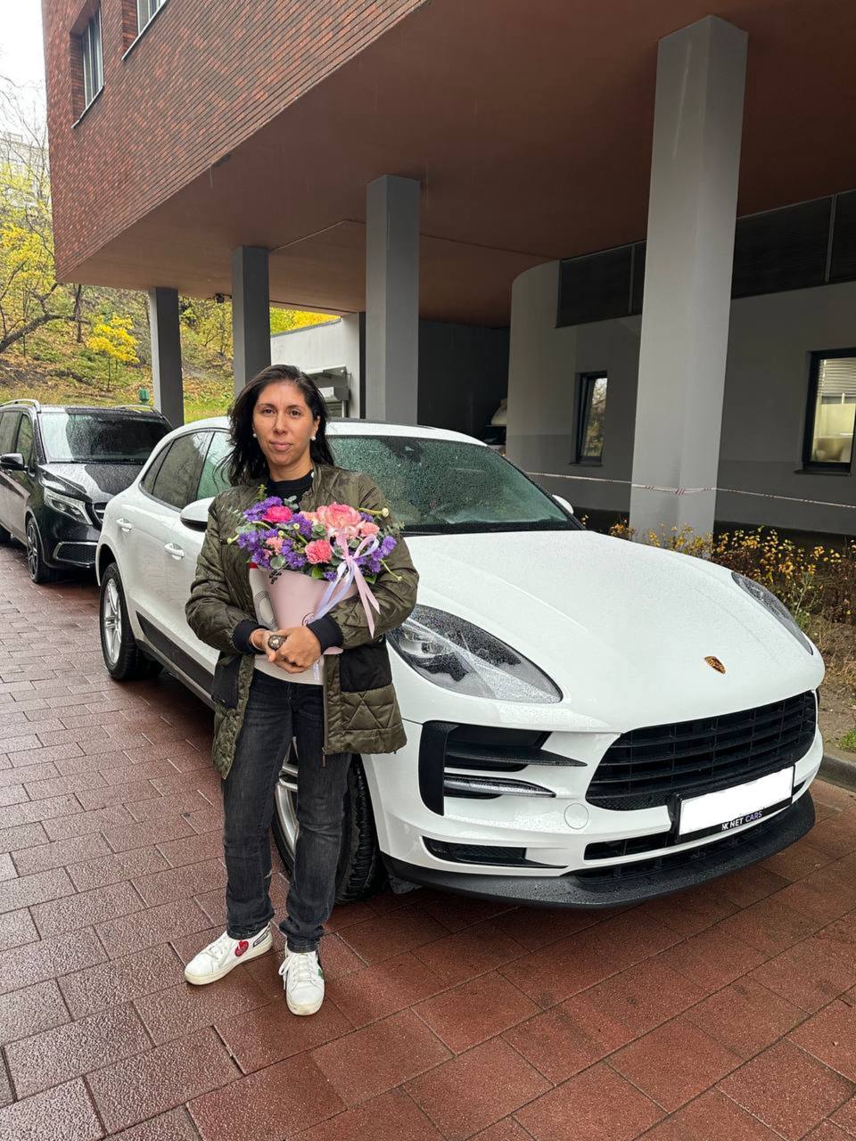 Спасибо огромное за оперативность, то что на каждом этапе можно было получить обратную связь, фотографии, видео. В принципе я всем довольна.