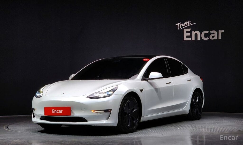Tesla Model 3 2022
