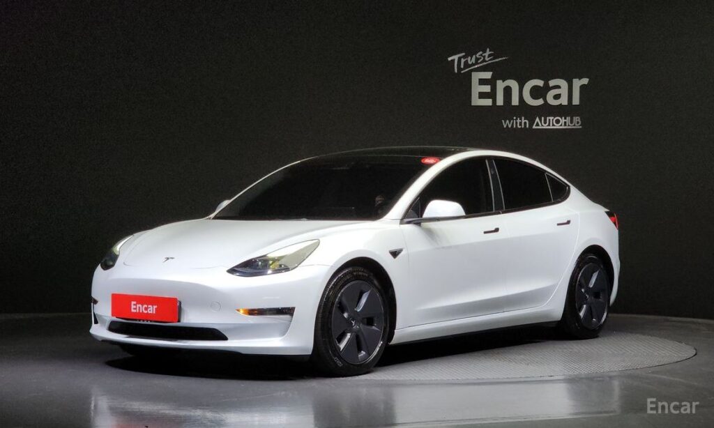 Tesla Model 3 2022