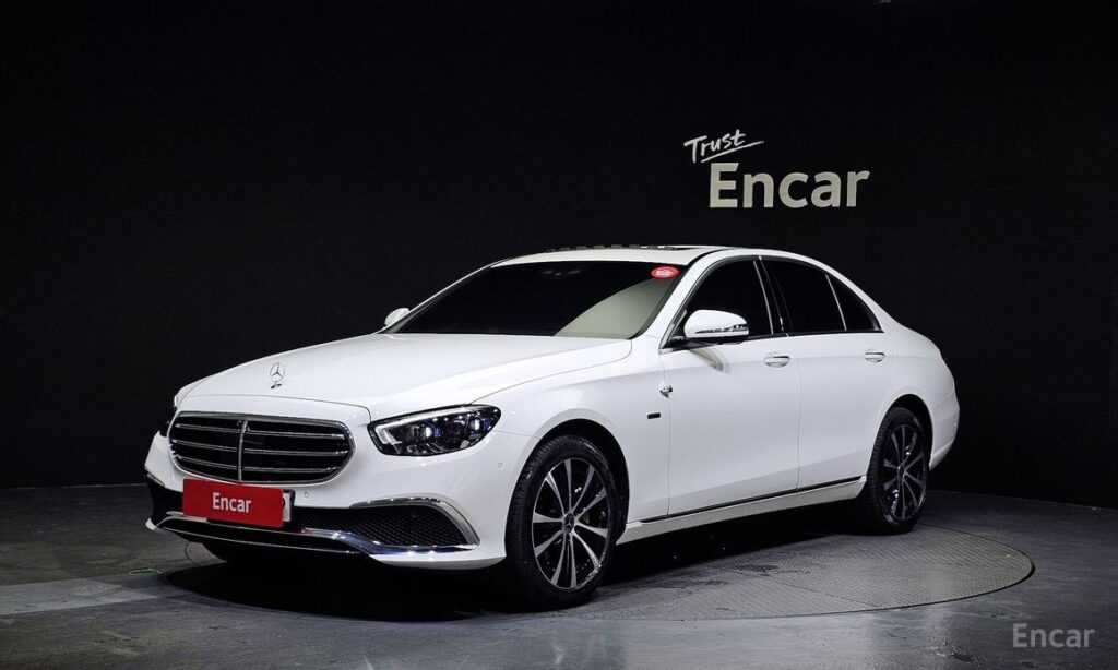 Mercedes-Benz E-Class 2021