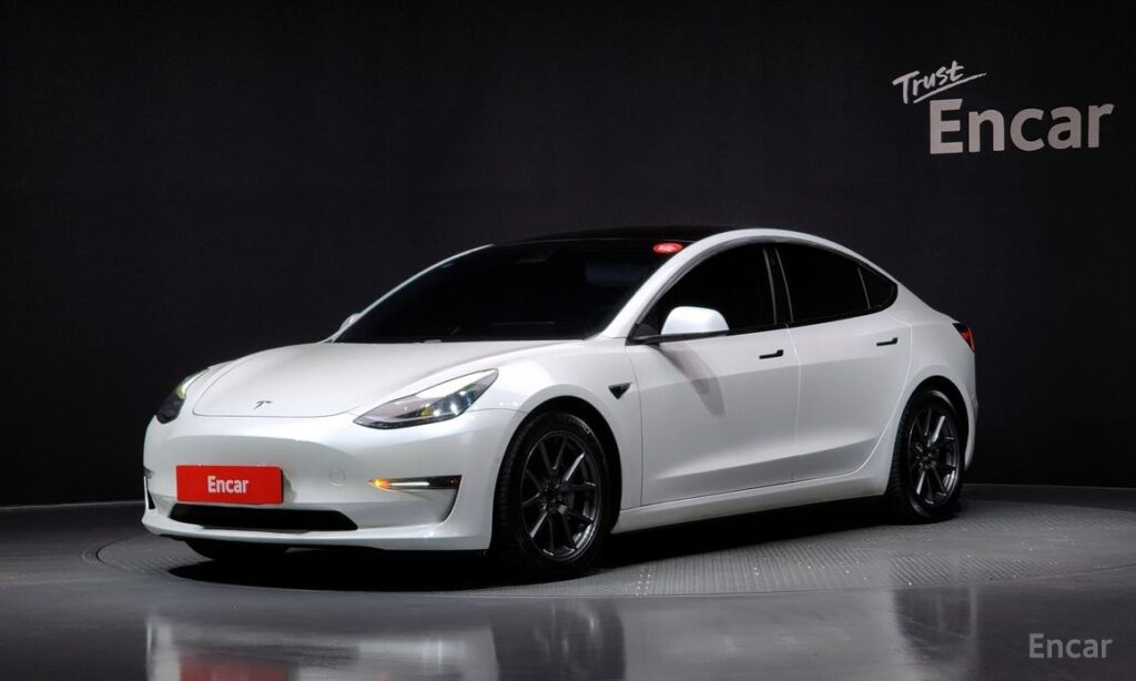 Tesla Model 3 2021