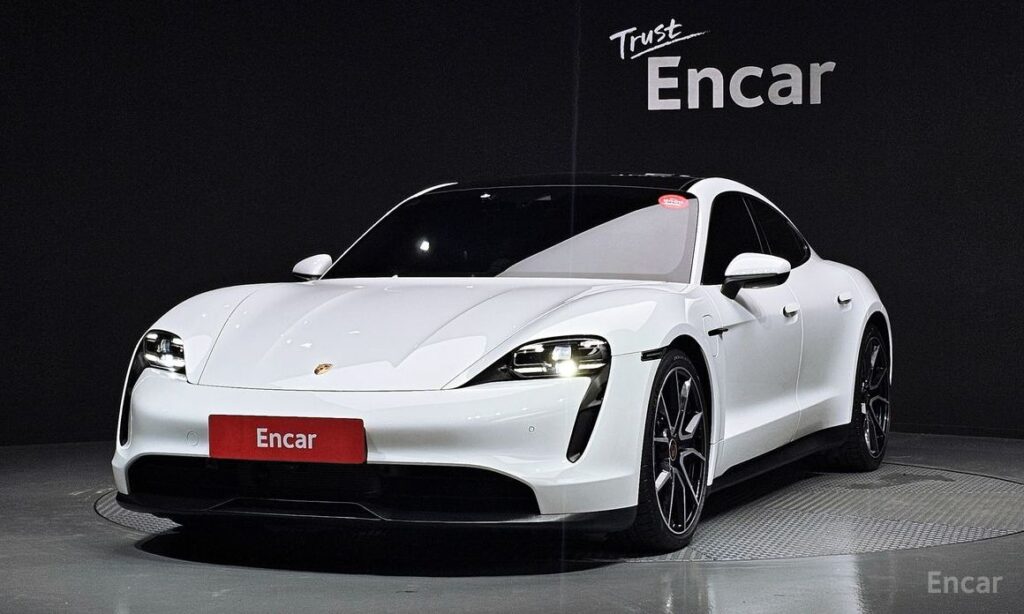 Porsche Taycan 2024