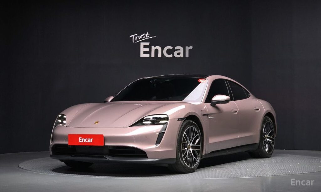 Porsche Taycan 2022