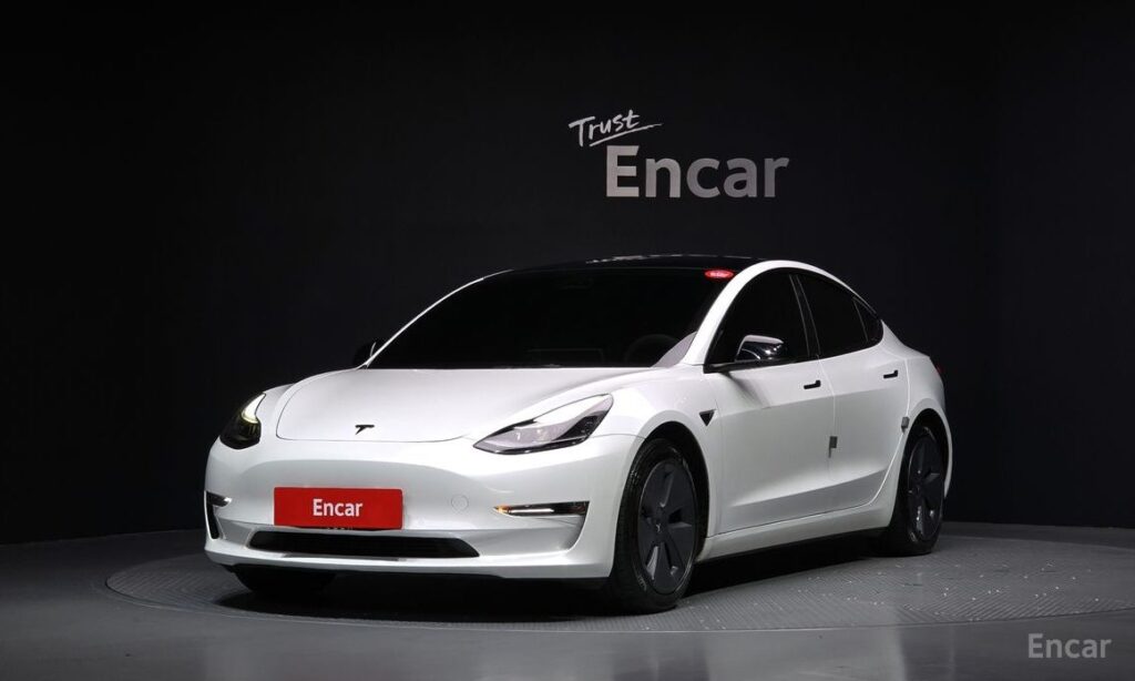 Tesla Model 3 2022