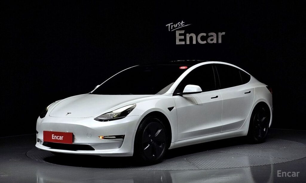 Tesla Model 3 2022