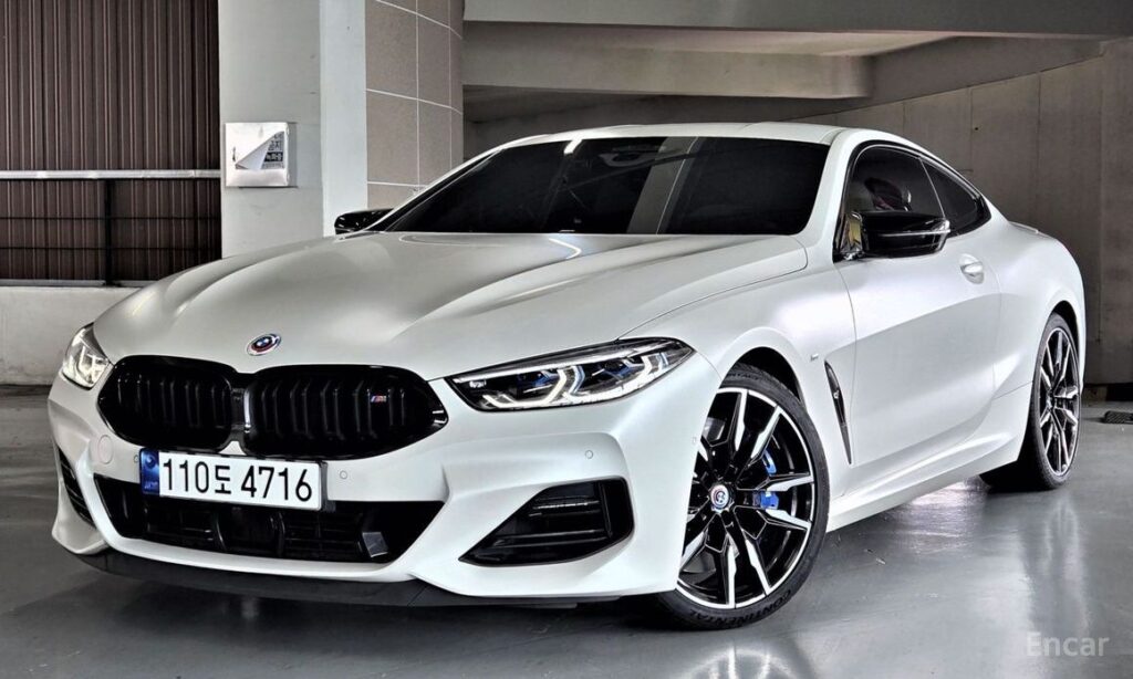 BMW 8-Series 2023