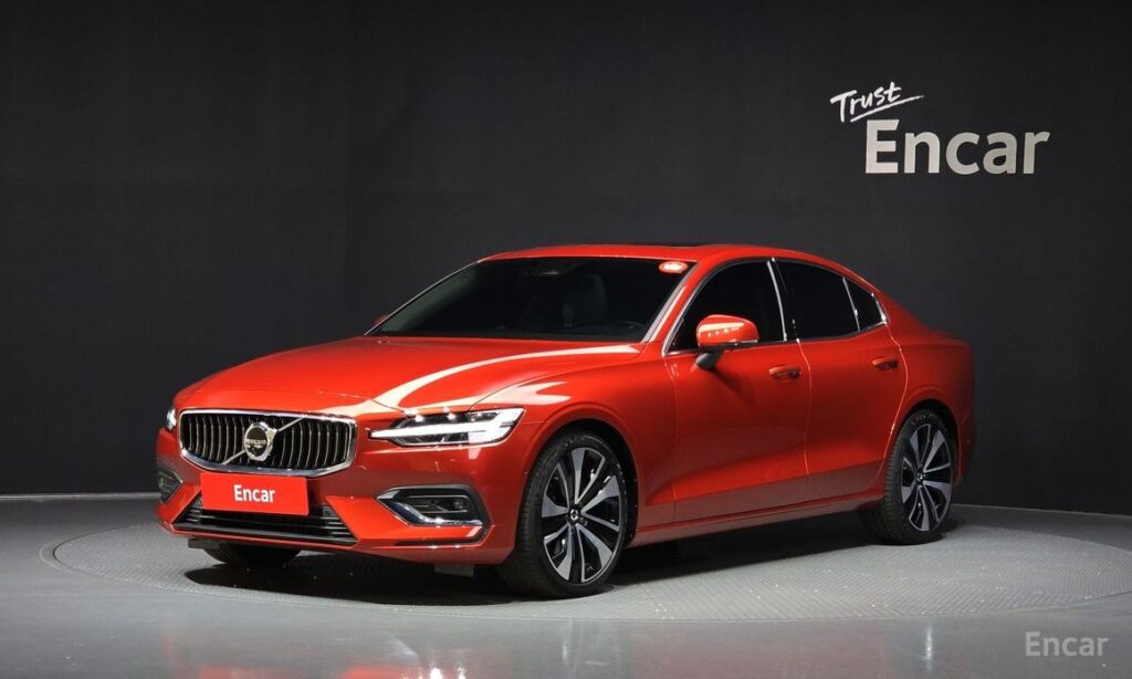Volvo S60 2023