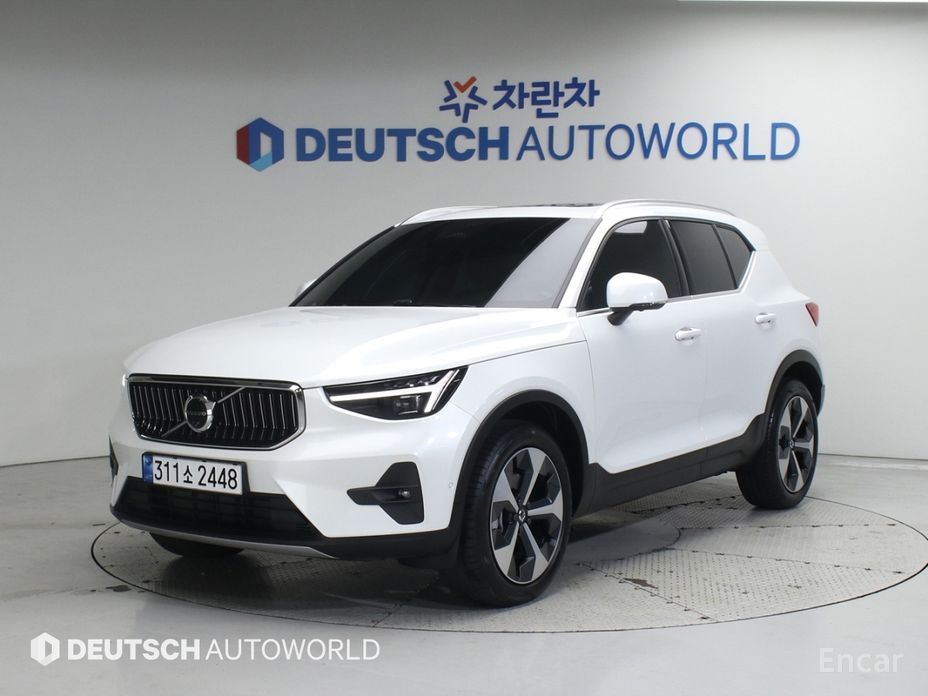 Volvo XC40 2024