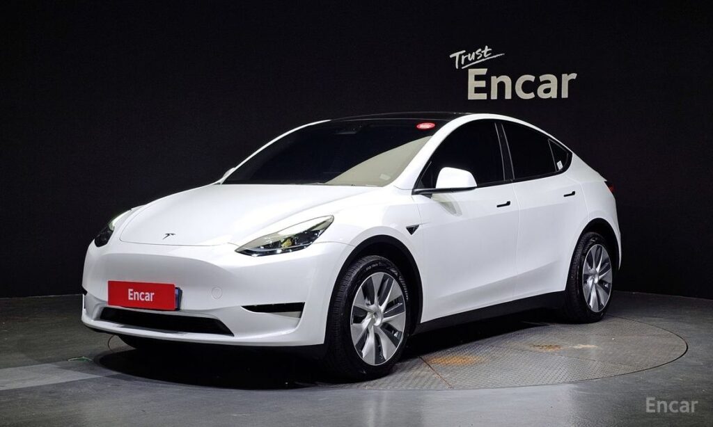 Tesla Model Y 2023