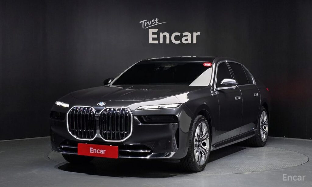 BMW 7-Series 2023