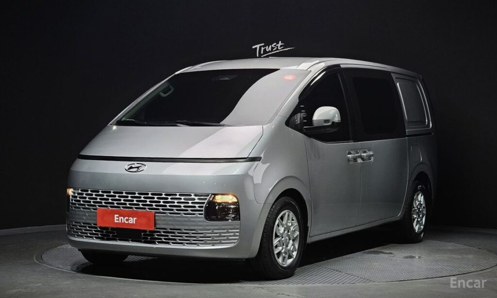 Hyundai Staria 2022