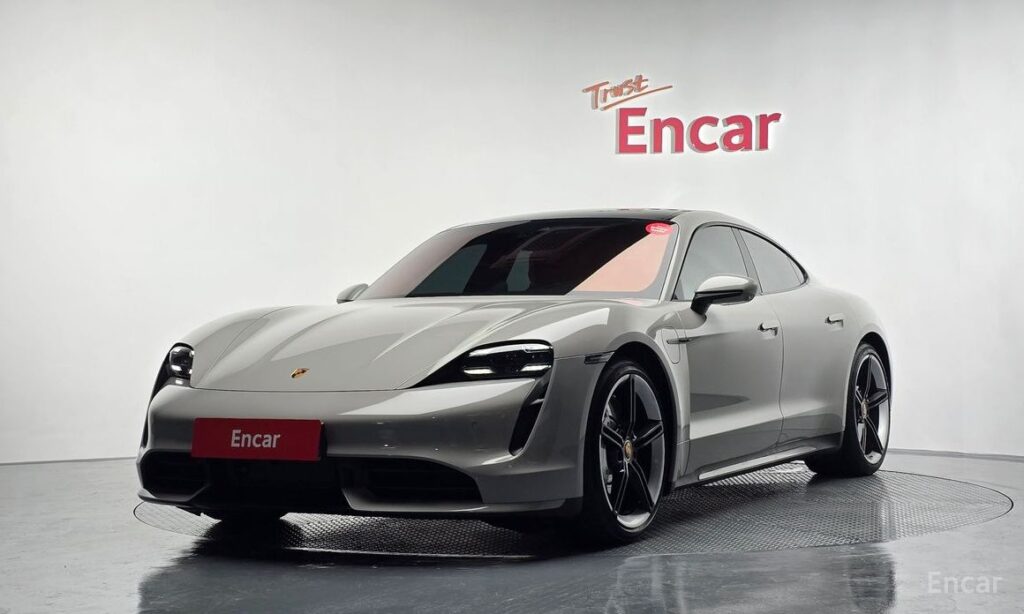 Porsche Taycan 2021