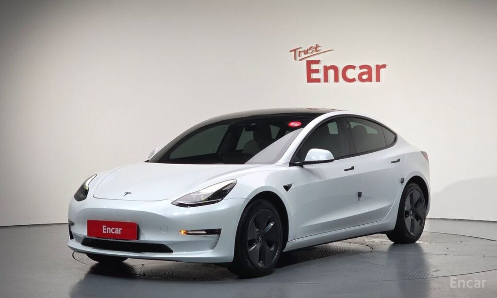 Tesla Model 3 2022
