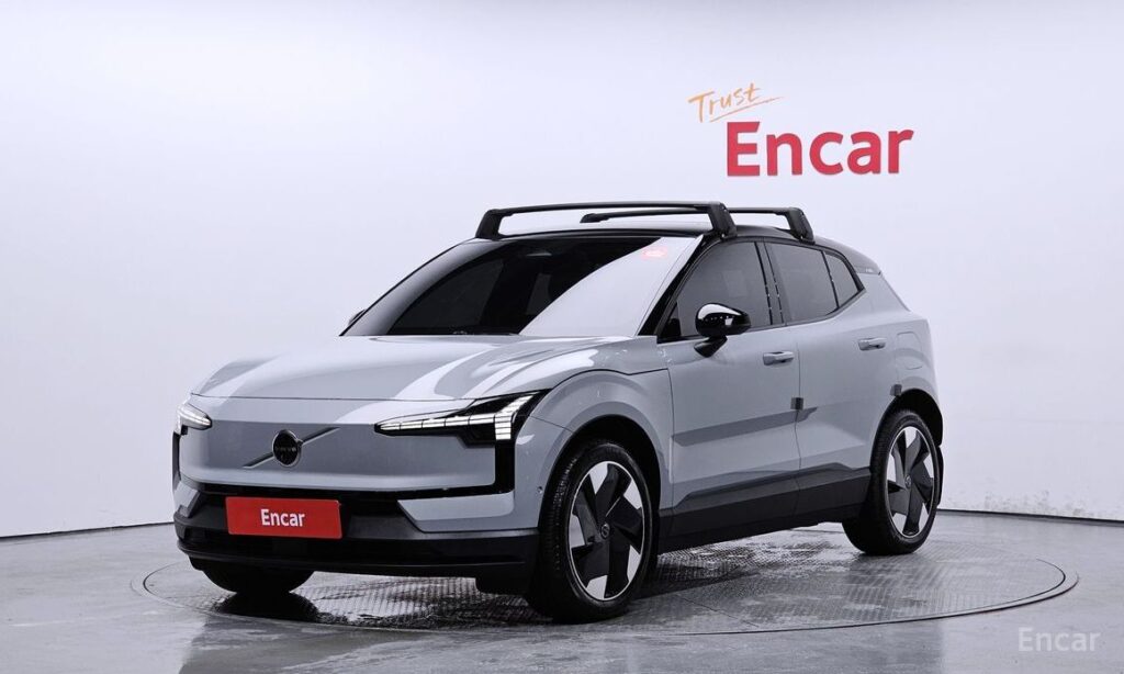 Volvo EX30 2025