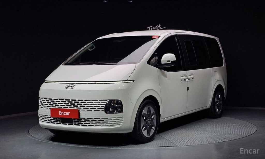 Hyundai Staria 2024