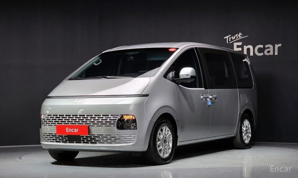 Hyundai Staria 2025