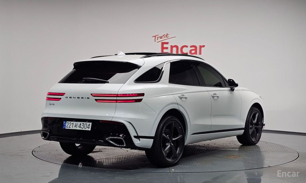 Genesis GV70 2025