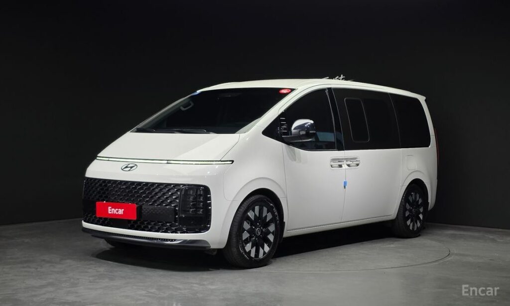 Hyundai Staria 2025