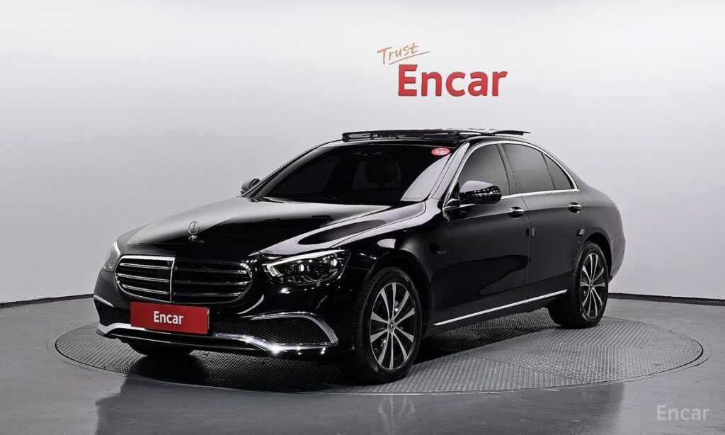 Mercedes-Benz E-Class 2021