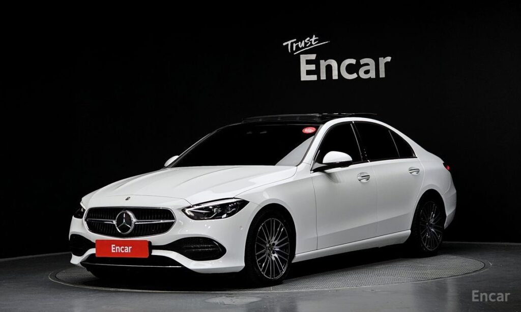 Mercedes-Benz C-Class 2024