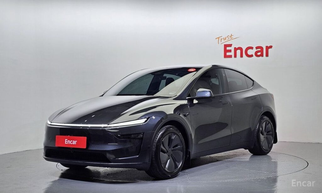 Tesla Model Y 2025