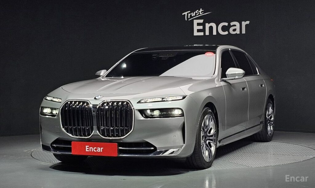 BMW 7-Series 2023
