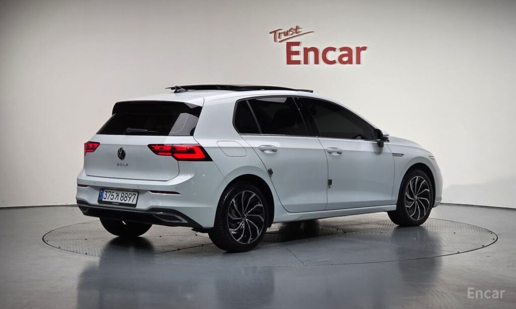 Volkswagen Golf 2024