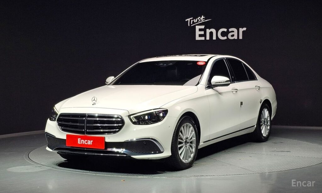 Mercedes-Benz E-Class 2021