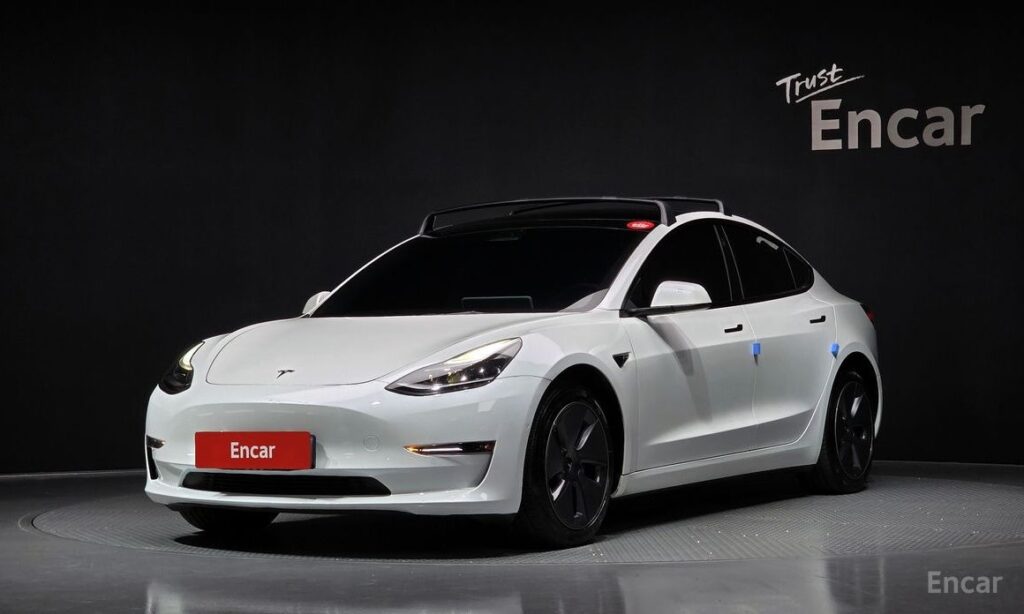 Tesla Model 3 2022