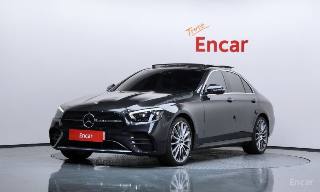 Mercedes-Benz E-Class 2022