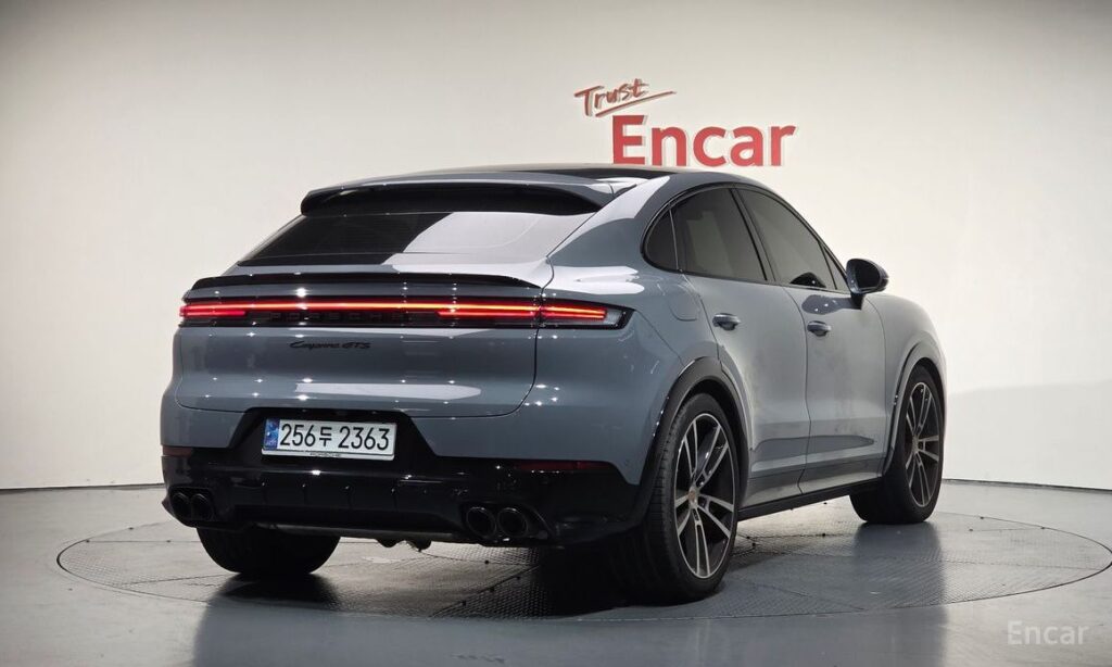 Porsche Cayenne 2025