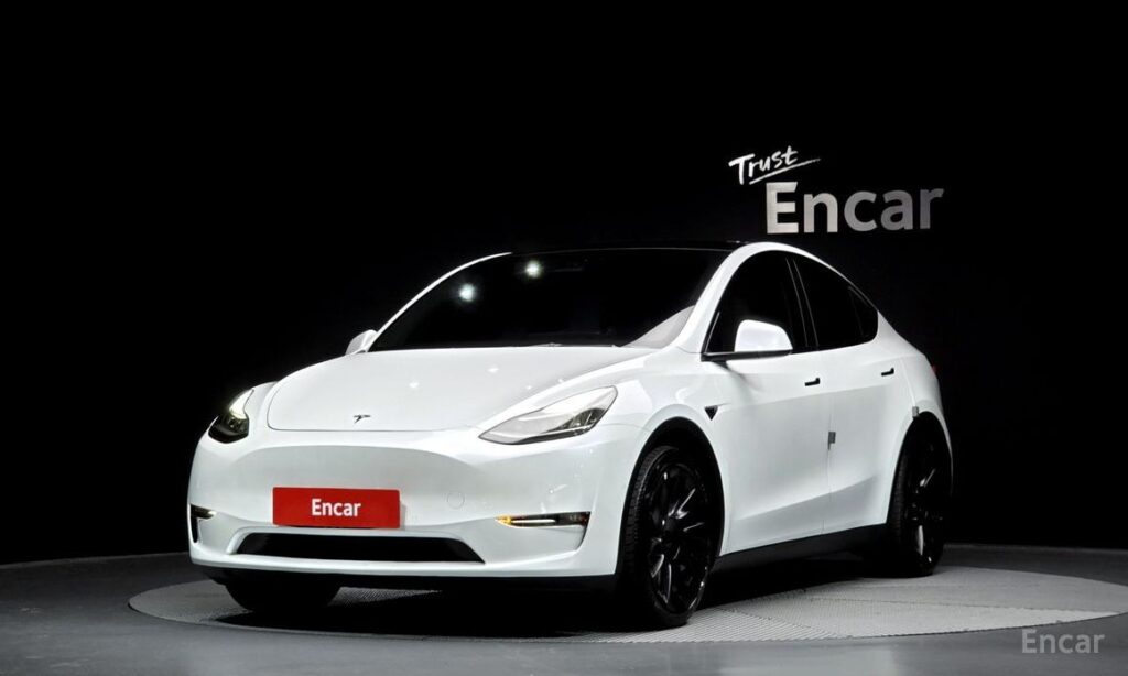 Tesla Model Y 2021