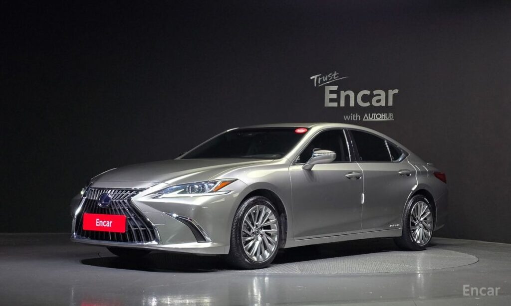 Lexus ES 2022