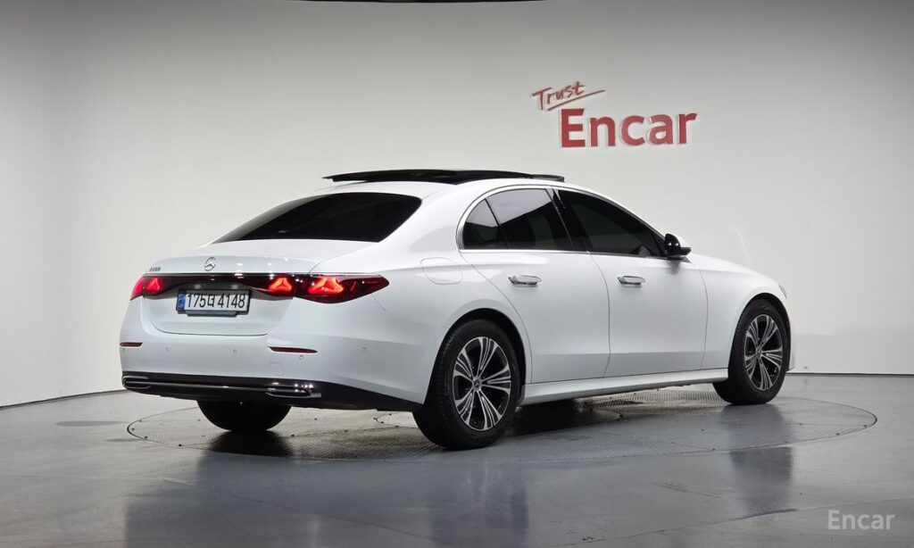 Mercedes-Benz E-Class 2025